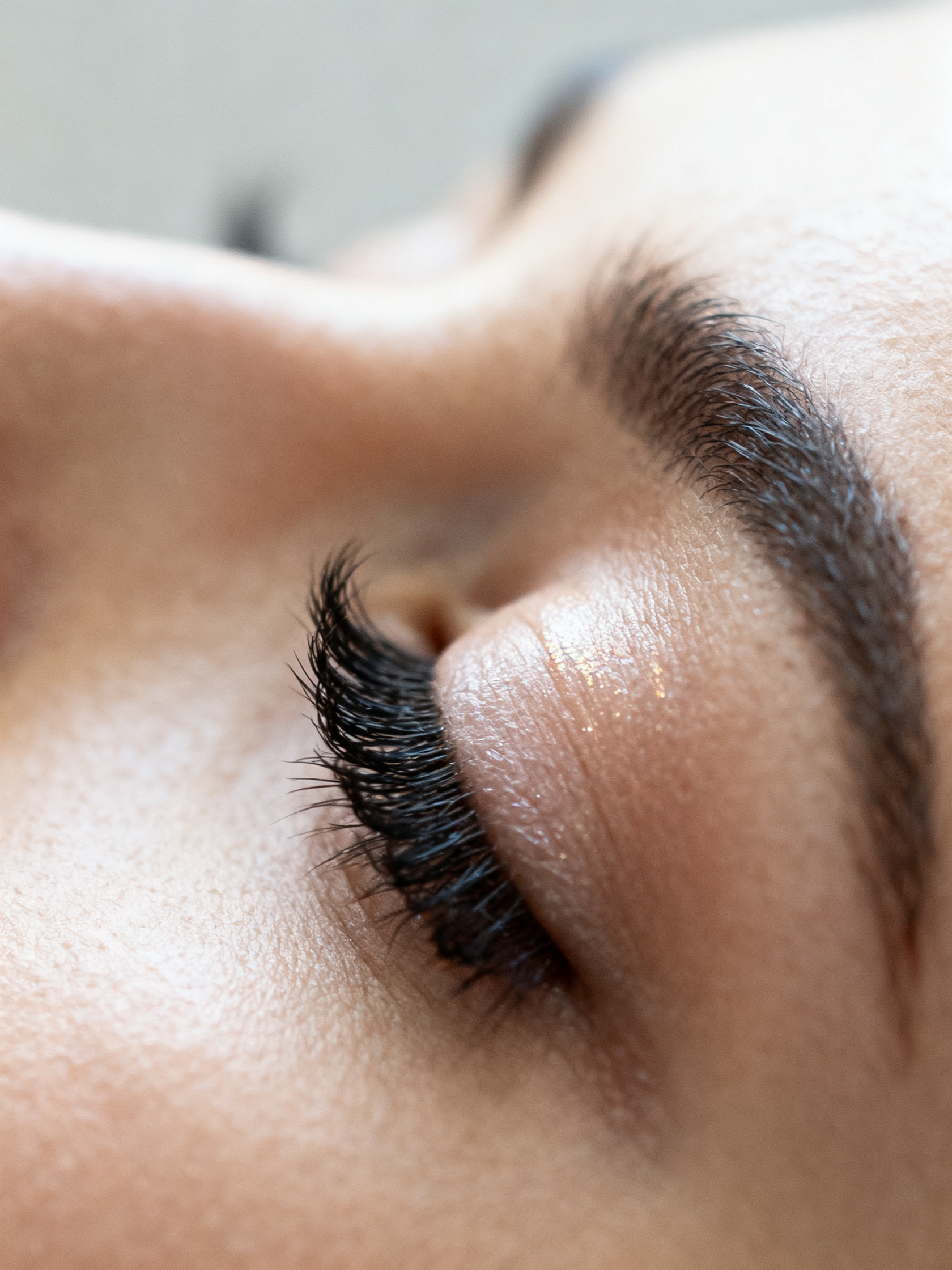 Sculpted lashes, macro detail